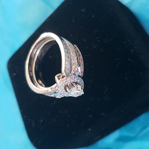 ⭐SOLD ⭐ Natural Diamond Ring set - 14K - Picture 6 of 17